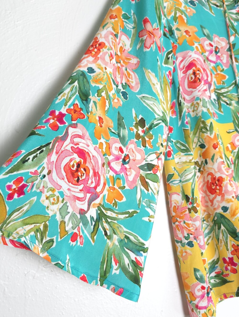 Tolani 100% Silk Blue/Yellow Floral Tassle Long Sleeve Size L - Picture 3 of 12